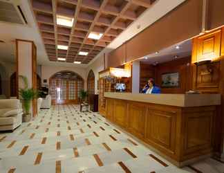 Lobby 2 Hotel Regio 2