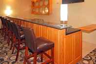Bar, Cafe and Lounge Hometown Executive Suites