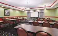 Functional Hall 3 La Quinta Inn & Suites by Wyndham Dallas - Hutchins