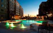 Kolam Renang 2 Courtyard by Marriott San Antonio Six Flags at The Rim