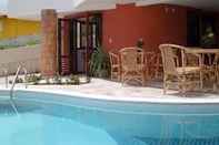 Swimming Pool Marambaia Apart Hotel