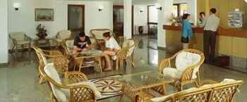 Lobi 4 Hotel Apartamento do Golfe