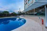 สระว่ายน้ำ Sonesta Hotel Valledupar