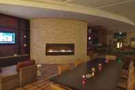 Bar, Cafe and Lounge Embassy Suites Palmdale