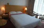 Kamar Tidur 5 Lord Beach Hotel