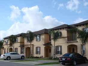 Exterior 4 Villas At Regal Palms