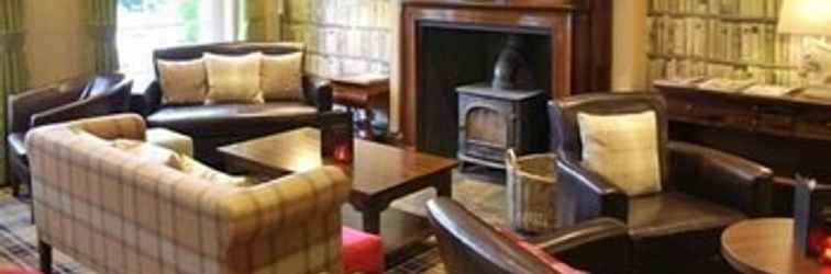 Lobi Ty Newydd Country Hotel