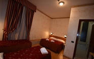 Kamar Tidur 3 Hotel Ferrarese Roma