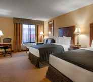Bedroom 5 Grand Hotel at Bridgeport