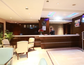 Lobi 2 Hotel Airport Residency