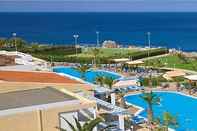 Swimming Pool Elissa Lifestyle Resort