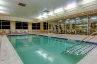 Swimming Pool Marriott Macon City Center