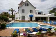 Swimming Pool Hotel Capri