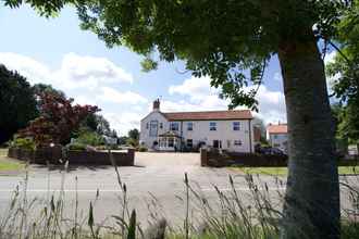 Exterior 4 The Plough Inn