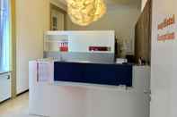 Lobi easyHotel Basel City - contactless self check-in