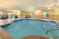 Hồ bơi Country Inn & Suites by Radisson, Braselton, GA