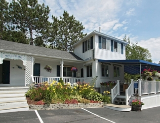 Exterior 2 Glen Cove Inn & Suites