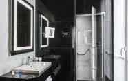 Phòng tắm bên trong 3 Maison Albar Hotels Le Diamond