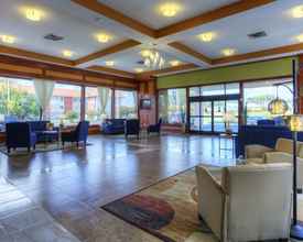 Lobi 4 Valley Inn & Suites