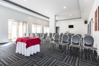 ห้องประชุม Travelers Suites Condominio Plenitud