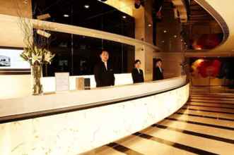 Lobi 4 Regal Jinfeng Hotel