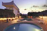 สระว่ายน้ำ Assinos Palace Hotel