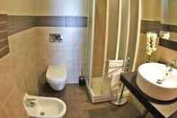 In-room Bathroom Pisolo Resort