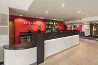 Bar, Cafe and Lounge Ramada by Wyndham Cambridge