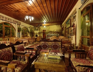 Lobi 2 Cave Hotel Saksagan