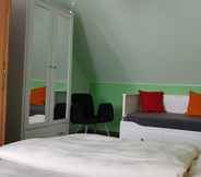 Bedroom 2 Hotel Heldt Dependance