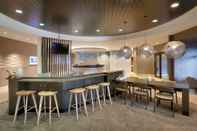 Quầy bar, cafe và phòng lounge SpringHill Suites by Marriott Vernal