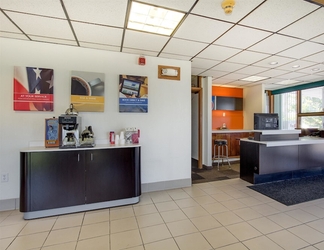 Sảnh chờ 2 Motel 6 Geneva, OH