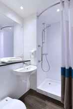 Toilet Kamar 4 Travelodge Bath Waterside