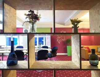 Lobi 2 ibis Styles Reading Oxford Rd