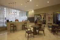 Bar, Cafe and Lounge Nobile Suites Monumental