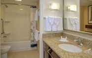 Toilet Kamar 7 Residence Inn Marriott Chester