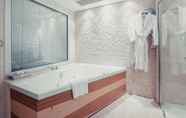 ห้องน้ำภายในห้อง 5 Wyndham Ankara