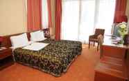 Kamar Tidur 7 Hotel Golden Lake Resort