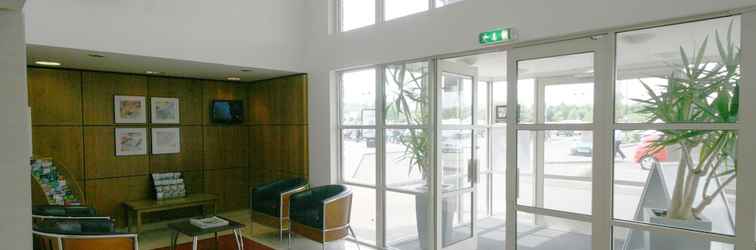 Lobby Days Inn by Wyndham Peterborough