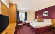 ห้องนอน 6 Days Inn by Wyndham Peterborough