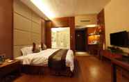 Bedroom 2 Yuanhua International Grand Hotel