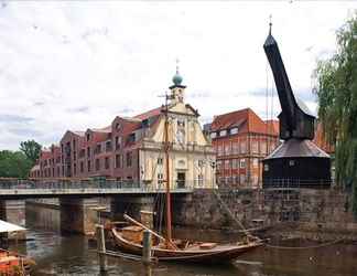 Exterior 2 DORMERO Hotel Altes Kaufhaus Lüneburg