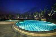 Swimming Pool Fairmont Yangcheng Lake