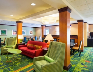 Lobi 2 Fairfield Inn & Suites by Marriott Lock Haven