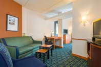 Ruang Umum Fairfield Inn & Suites by Marriott Lock Haven