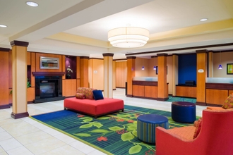 Lobi 4 Fairfield Inn & Suites by Marriott Lock Haven