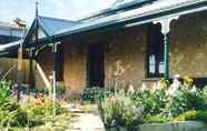 Luar Bangunan 2 Robe House