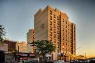 Bangunan Best Western Plus Plaza Hotel