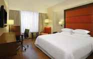 Bedroom 3 Four Points by Sheraton Ahmedabad