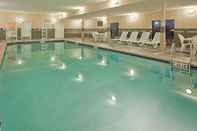Swimming Pool Hampton Inn & Suites St. Cloud, MN